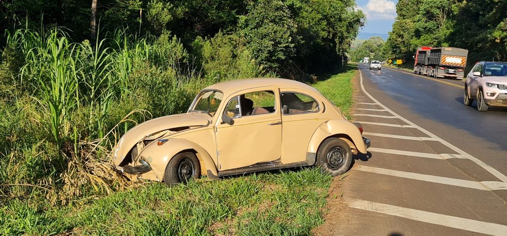 Motorista De Fusca Morre No Hospital Ap S Colis O Em Barranco Na Br