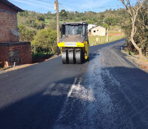 Pavimentação rural é concluída no Passo dos Ferreira em Chapecó ClicRDC