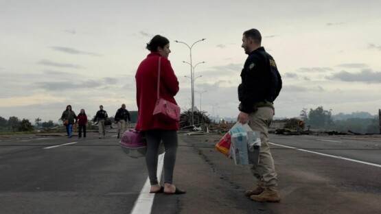 Ponte da BR 386 é liberada para pedestres ClicRDC