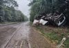 Caminhoneiro fica ferido após grave acidente no Oeste de Santa Catarina