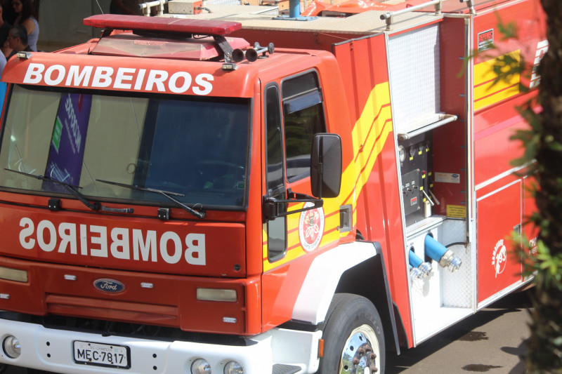 Mulher fica ferida após cair de moto no Oeste de SC