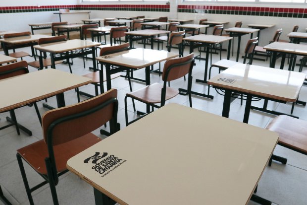 Justiça determina reforma urgente na maior escola de Chapecó 