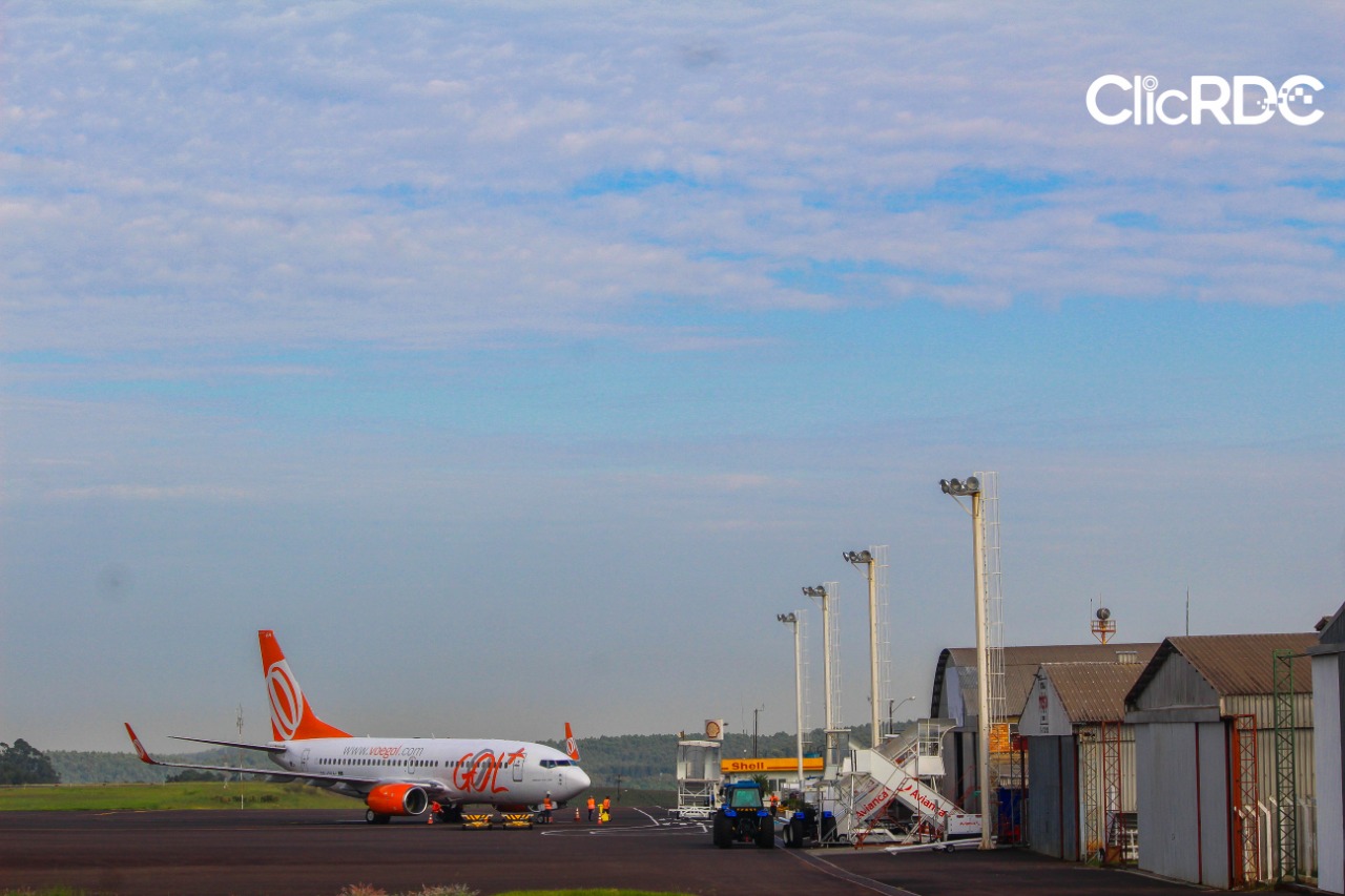 Homem é detido ao tentar embarcar armado em aeroporto de Chapecó