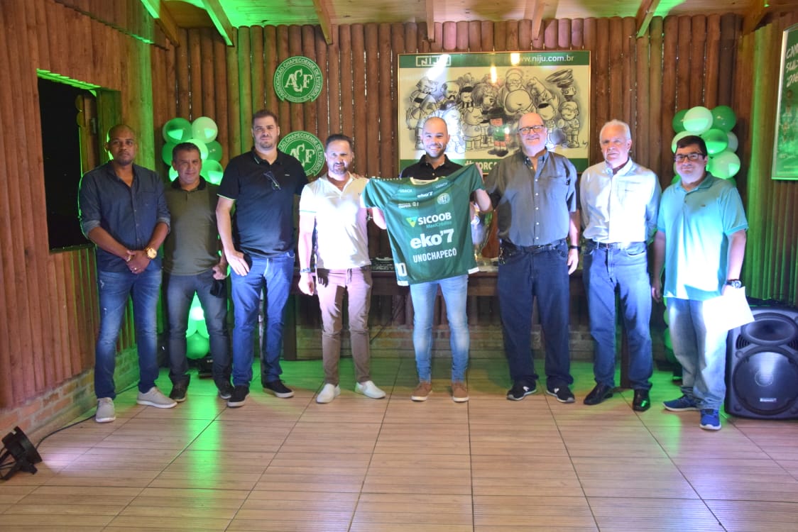 Jogador de futsal chapecoense é eleito o melhor do mundo - ClicRDC