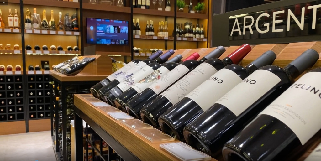 CarpeVin Winebar apresenta novo conceito em vinhos em Chapecó; Veja ...