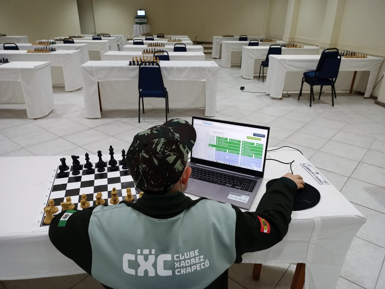 Atletas de Chapecó disputam torneio Internacional de Xadrez em