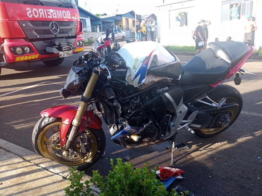 Motociclista fica ferido após perder controle da moto e cair no Meio ...