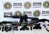 Casal integrante de facção é preso com arsenal de armas