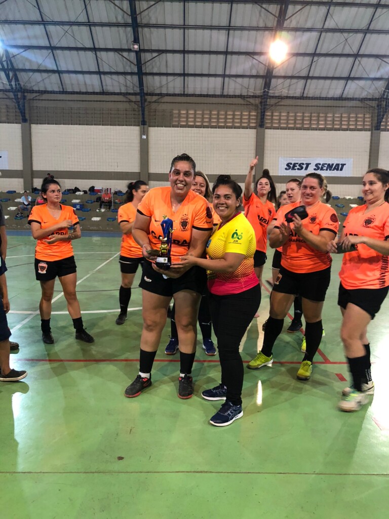 Torneio de futsal feminino reúne diversas equipes em Chapecó