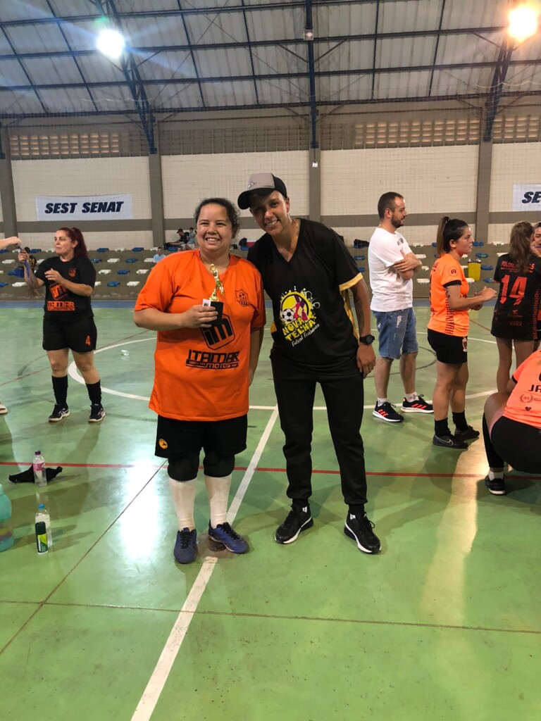 Torneio de futsal feminino reúne diversas equipes em Chapecó