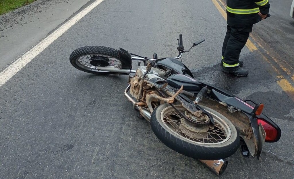 Motociclista morre em grave acidente na BR-282