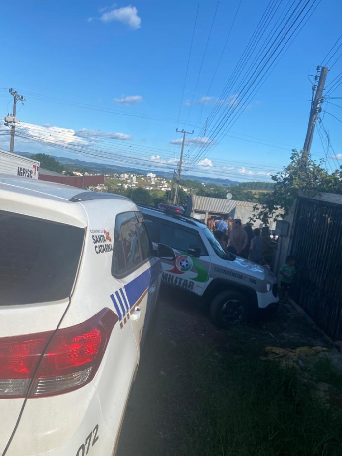 Homem é morto a tiros dentro de casa no Oeste de Santa Catarina
