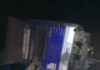 Três pessoas morrem após ônibus tombar em rodovia