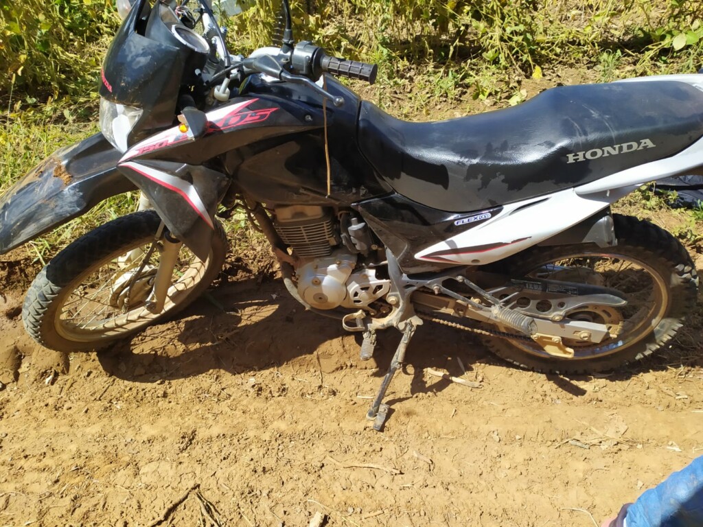 Carro de prefeitura se envolve em colisão com moto no Oeste de Santa Catarina