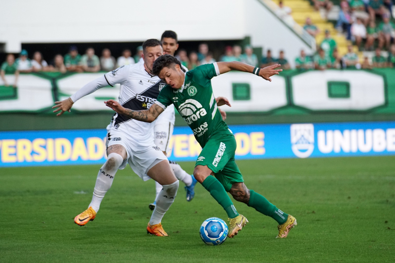 Ponte_Preta - 49 minutos Fim de jogo. A Macaca perdeu pelo placar