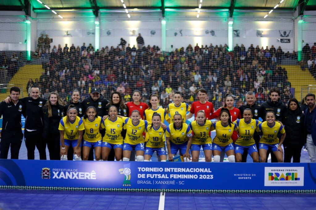 Após goleada de 8 a 0, Brasil se classifica para a semifinal do Torneio Internacional de Futsal Feminino 