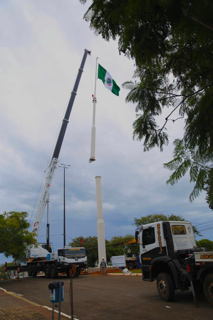 Símbolo do município: Bandeira de Chapecó tem novo endereço