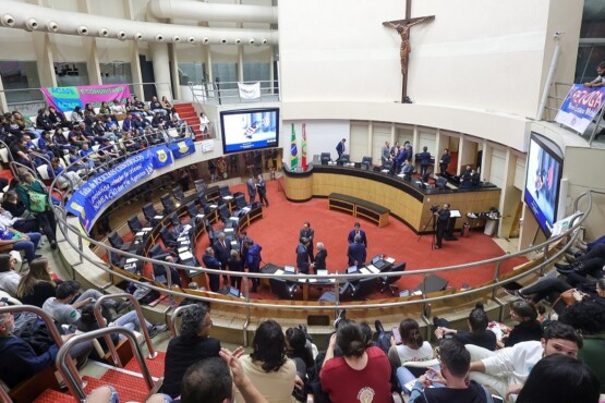 Projeto da ‘Universidade Gratuita’ é aprovado pelos deputados de Santa Catarina