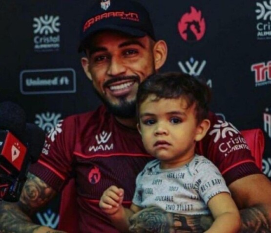 Clube catarinense divulga nota de pesar após morte de filho de jogador