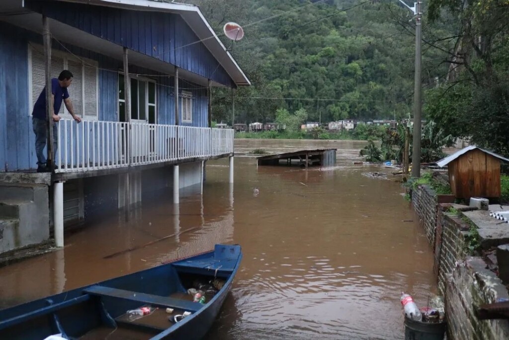 15 corpos são encontrados em cidade do Rio Grande do Sul, após fortes chuvas