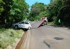Idosa de Chapecó perde o controle do veículo e colide em barranco no Oeste de SC