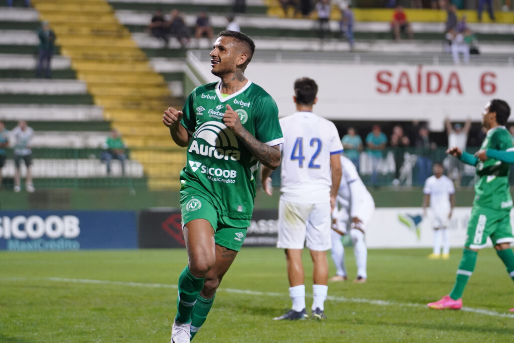 Danrlei marca dois e Chapecoense vence o Avaí pela Copa Santa Catarina