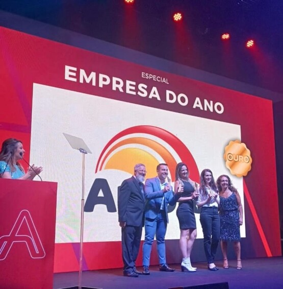 Empresa de Chapecó recebe quatro ouros no 'Prêmio ABRE' de Embalagens e é eleita a empresa do ano em 2023 