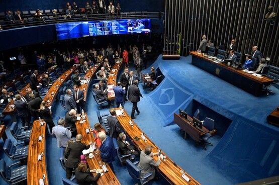 Texto-base da reforma tributária é aprovado pelo Senado brasileiro  