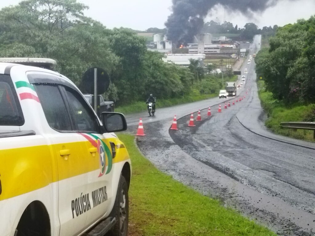 PMRv atualiza a situação da SC-480, rodovia que fica próximo ao incêndio em Chapecó