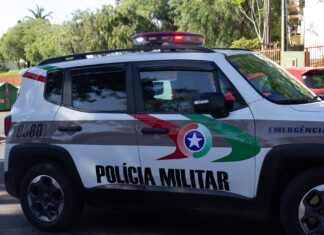 Homem com 38 registros policiais é preso após tentar fugir da ROCAM em Chapecó