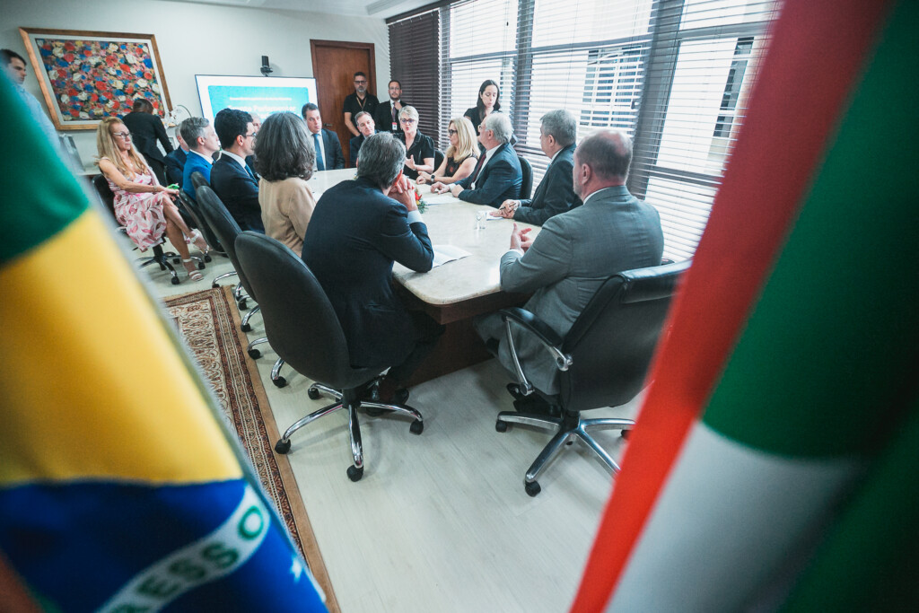 Embaixador da Itália confirma escritório consular em Santa Catarina