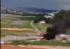 ATENÇÃO: Avião da Polícia Federal cai perto de aeroporto e pessoas morrem carbonizadas