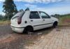 Carro abandonado é encontrado sem rodas em Chapecó