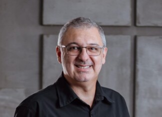 Um governo acuado que terceiriza seu próprio papel