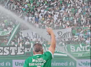 VÍDEO: Prefeito João Rodrigues e Alex Passos vibram com o retorno da Chape à Série A