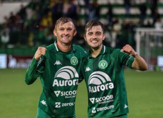 Walter Clar e Carvalheira são os únicos atletas de linha a jogarem todos os jogos da Série B 2025