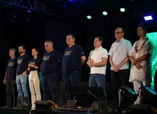 Natal do Brasil inicia com show nacional e Papai Noel a 30 metros de altura em Chapecó