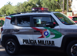 Homem é preso por ameaçar a mãe e desacatar policiais no Oeste de SC
