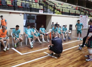 Chape Futsal luta por vaga inédita à final da Série Ouro