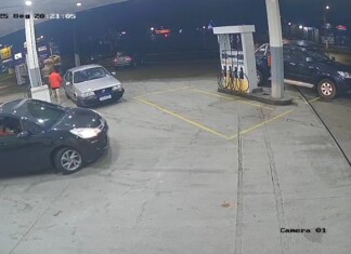 VÍDEO: Veículo furtado é reconhecido durante abastecimento em Chapecó; Assista