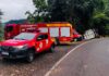 Caminhão sai da pista e tomba em rodovia do Oeste de SC; motorista é encaminhado ao hospital