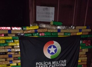 Polícia apreende mais de 420 quilos de drogas após perseguição em SC