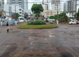 Defesa Civil de Chapecó atende 32 ocorrências após temporais e distribui lonas