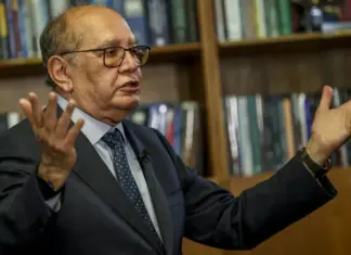 Gilmar Mendes nega pedido da AGU para reconsiderar decisão sobre impeachment de ministro do STF