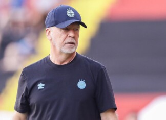 Seleção anuncia ex-treinador do Grêmio para o comando