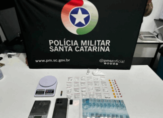 VÍDEO: Duas ações da PM resultam em prisões e apreensão de drogas em Chapecó