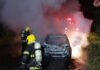 Carro é destruído por incêndio na zona rural do Oeste Catarinense
