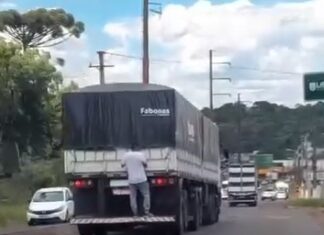 VÍDEO: Homem se pendura em carreta em movimento na SC-283 em Chapecó