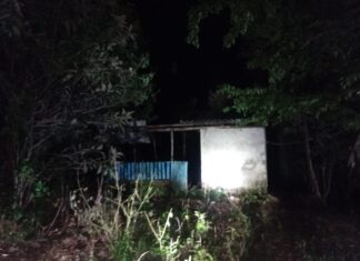 Casa abandonada é totalmente consumida por incêndio no Oeste de SC