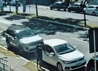 Vídeo mostra momento em que suspeito furta carro no Centro de Chapecó; veículo é recuperado pela Guarda Municipal; Assista